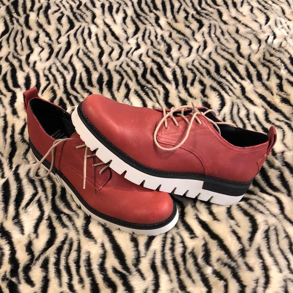 caterpillar trainers womens